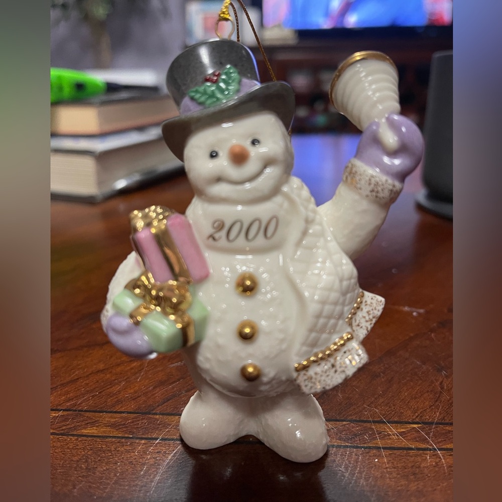 2000 Lenox Snowman Christmas Tree ornament.
